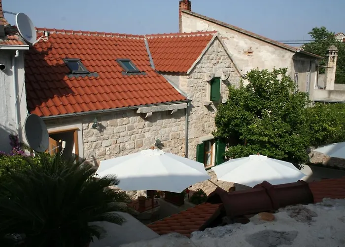 By The Sea Apartment Vrboska