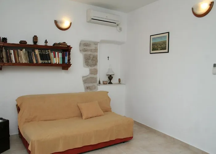 Apartment By The Sea Vrboska