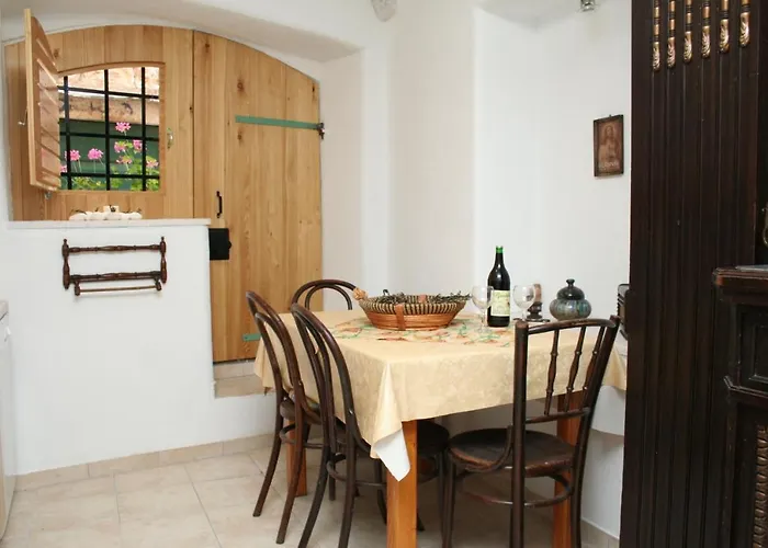 By The Sea Apartment Vrboska